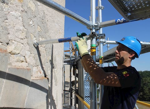 25 07 Verankering van Gevelsteigers