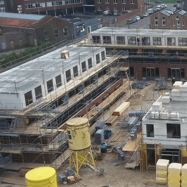 Afix fast X52 facade scaffolding with wooden deck in Hertogenbosch - Van Stiphout