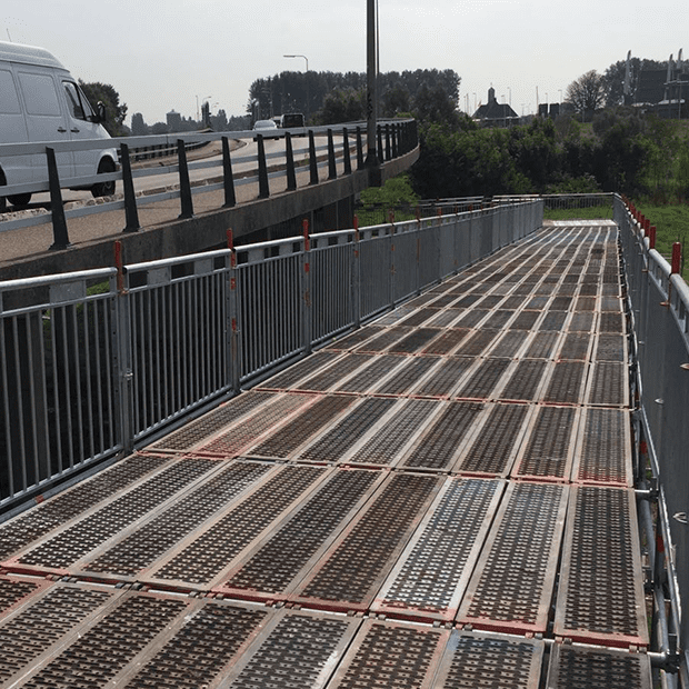 Afix fast X52 emergency scaffold for bicycle bridge - Meulhan Rotterdam